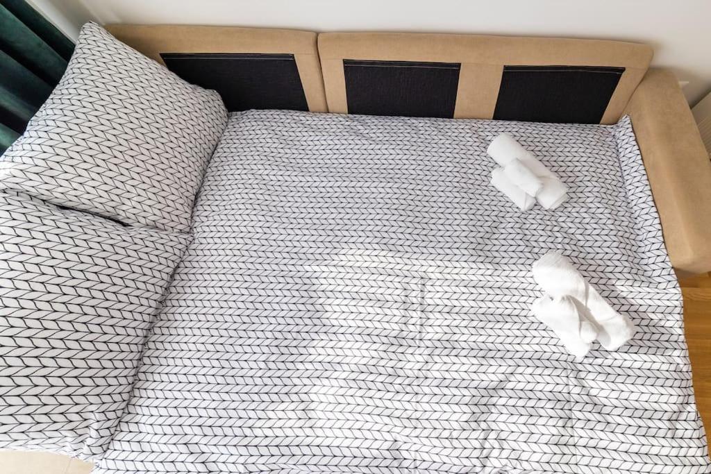 Apartman Lux Self Check-In Virovitica Buitenkant foto