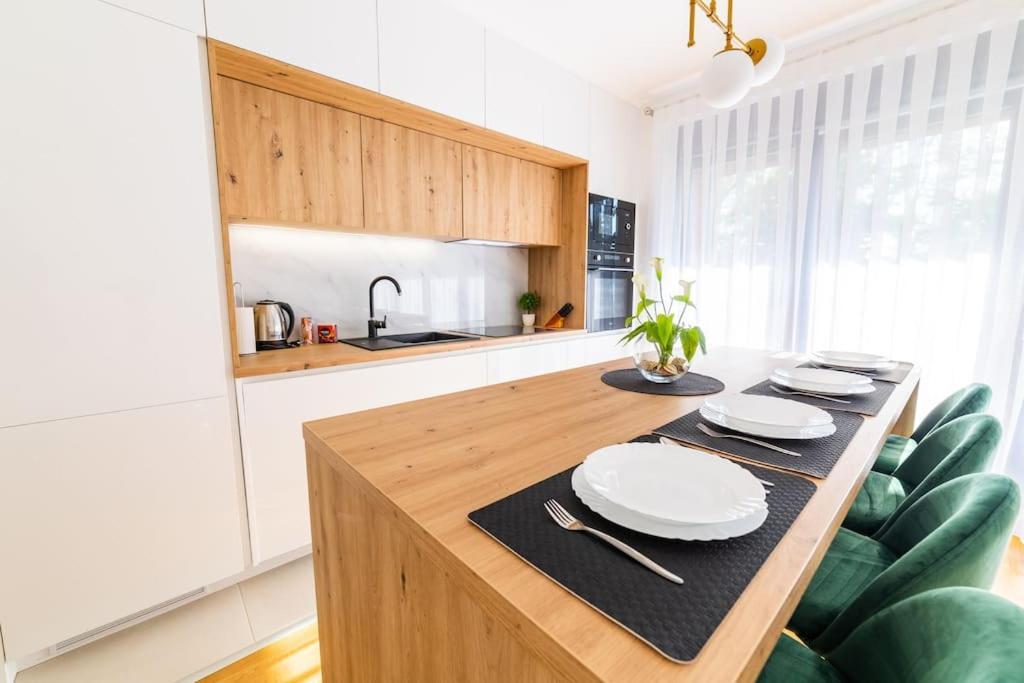 Apartman Lux Self Check-In Virovitica Buitenkant foto