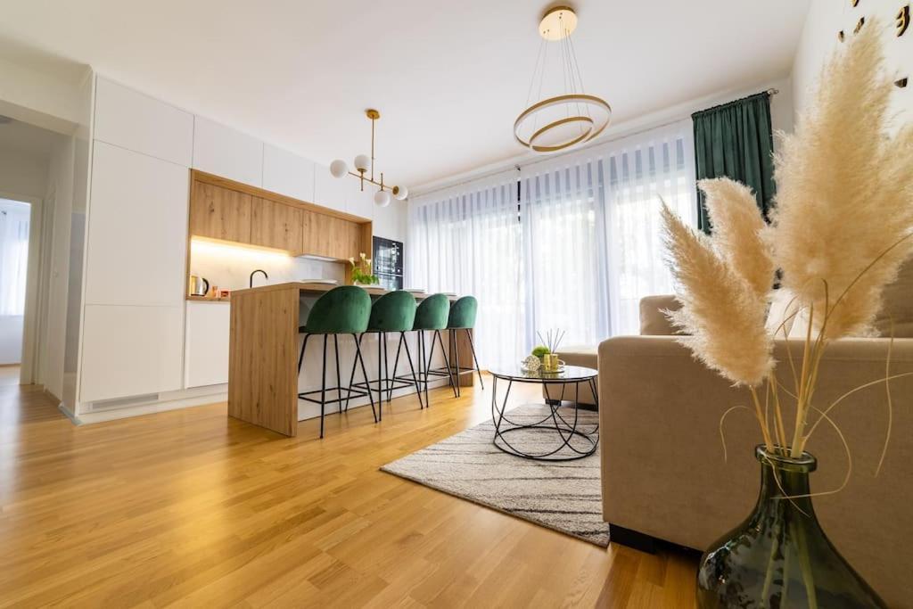 Apartman Lux Self Check-In Virovitica Buitenkant foto