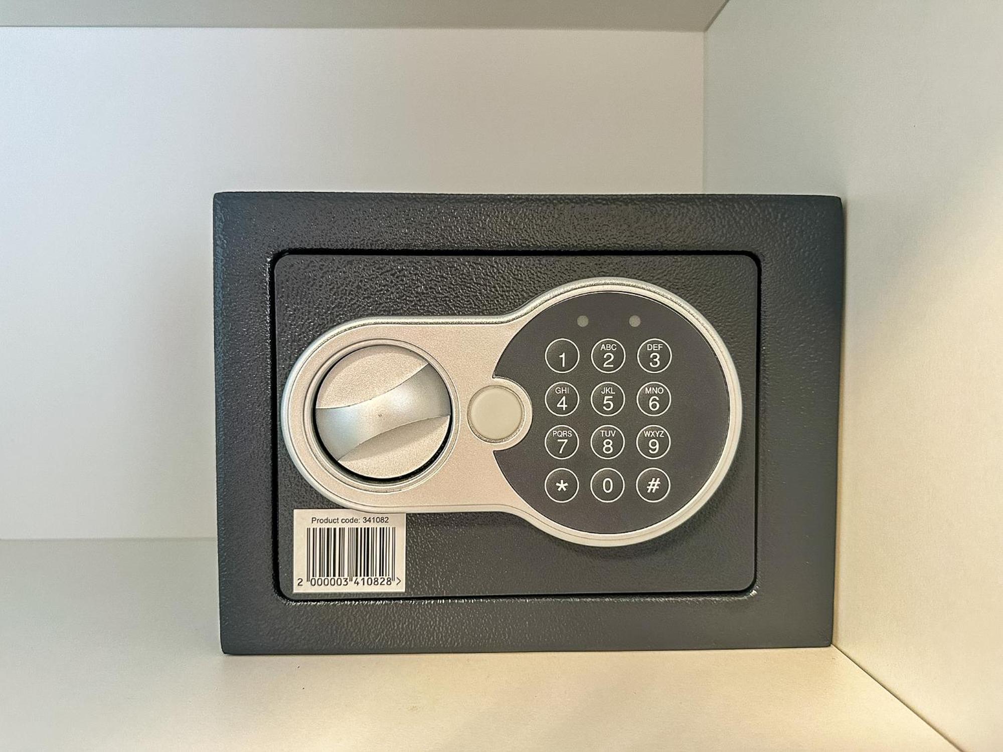 Apartman Lux Self Check-In Virovitica Buitenkant foto