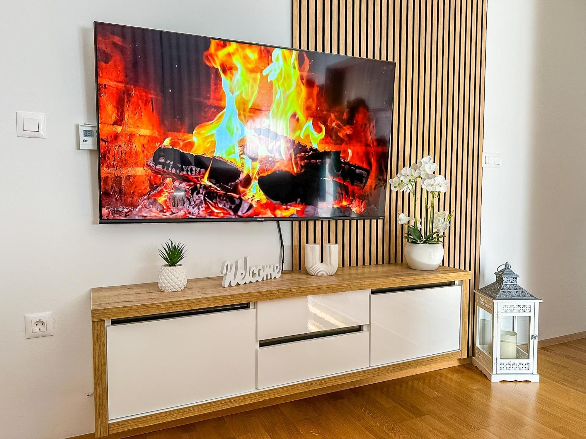 Apartman Lux Self Check-In Virovitica Buitenkant foto